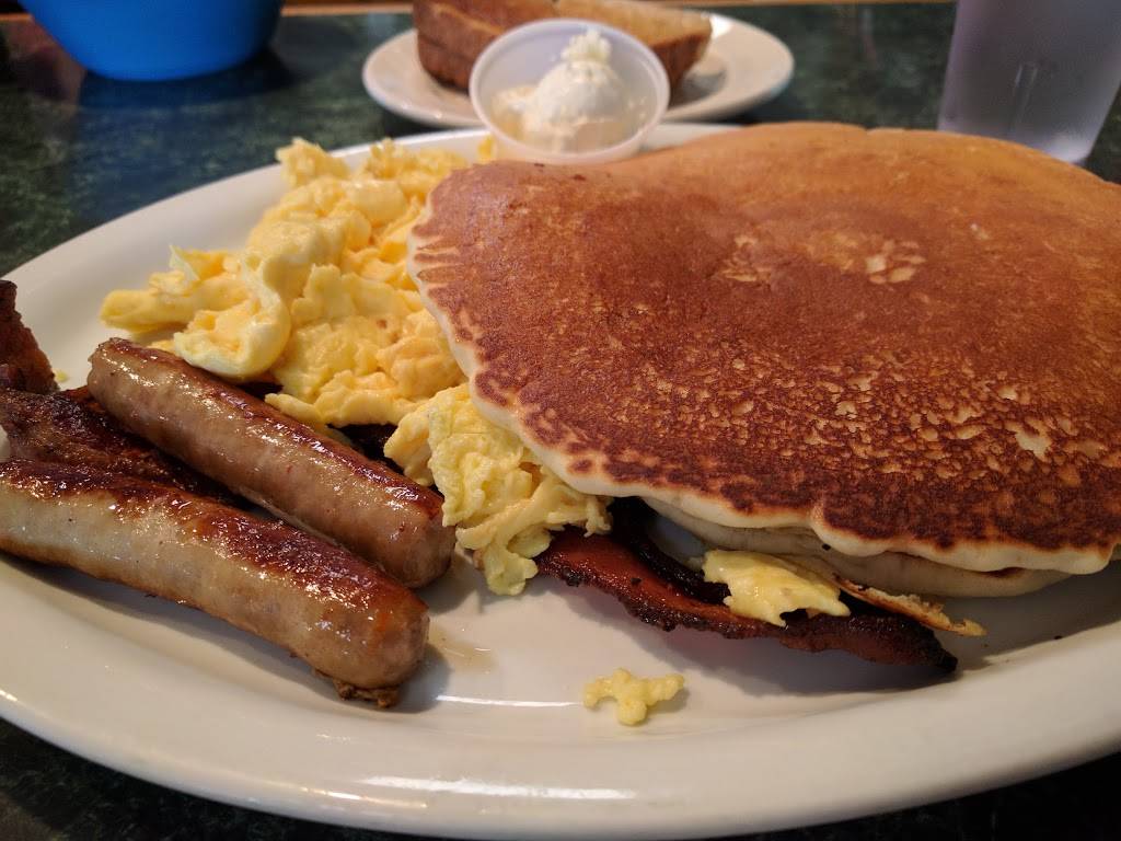 Norms Kitchen | restaurant | 478 Larkfield Center, Santa Rosa, CA 95403, USA | 7075794007 OR +1 707-579-4007