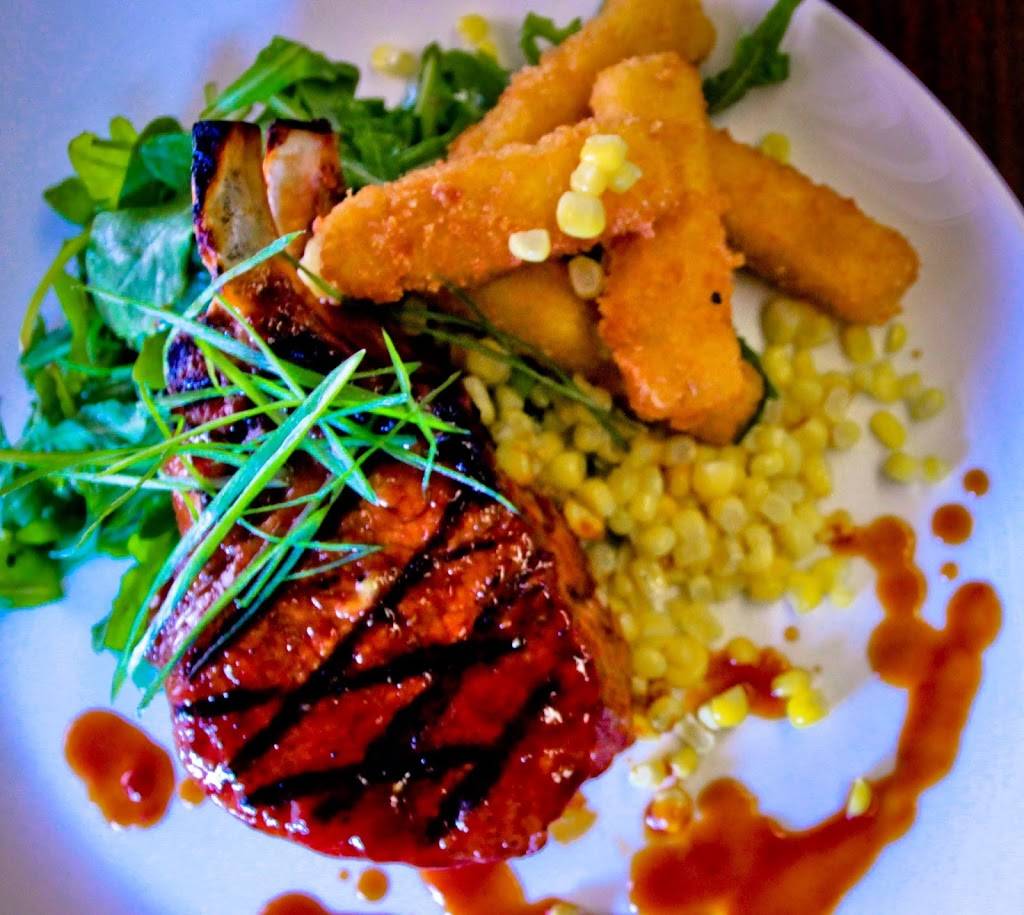 Ovie Bar & Grill | restaurant | 120 N Canal St, Chicago, IL 60661, USA | 3129021111 OR +1 312-902-1111