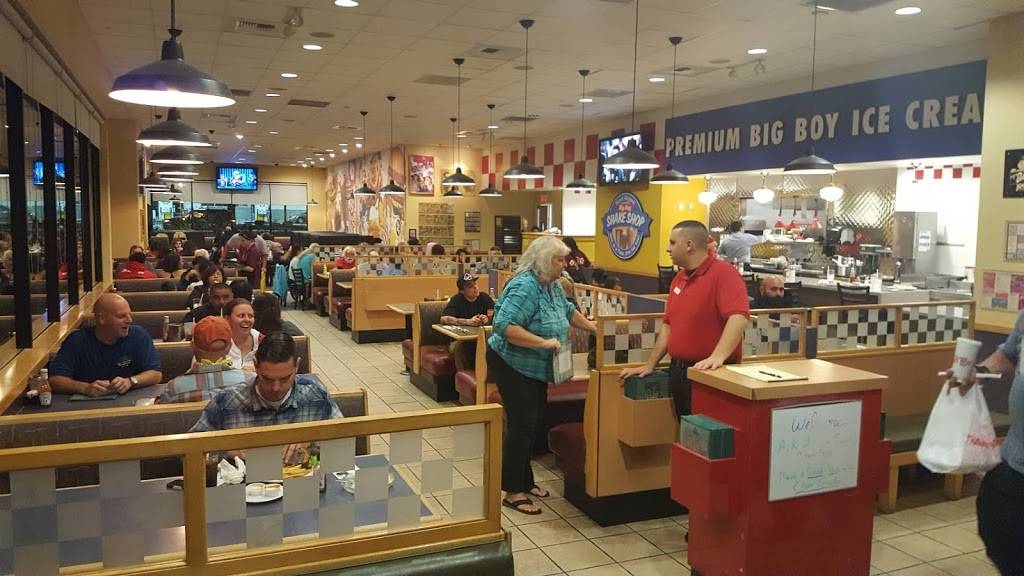 Bobs Big Boy | restaurant | 8876 Corbin Ave, Northridge, CA 91324, USA | 8187722627 OR +1 818-772-2627