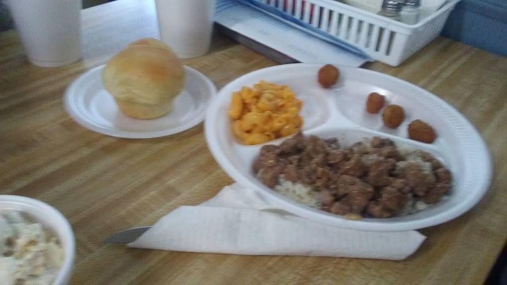 Fayes Home Cooking & BBQ | restaurant | 2600 Old Birmingham Hwy, Sylacauga, AL 35150, USA | 2562450490 OR +1 256-245-0490