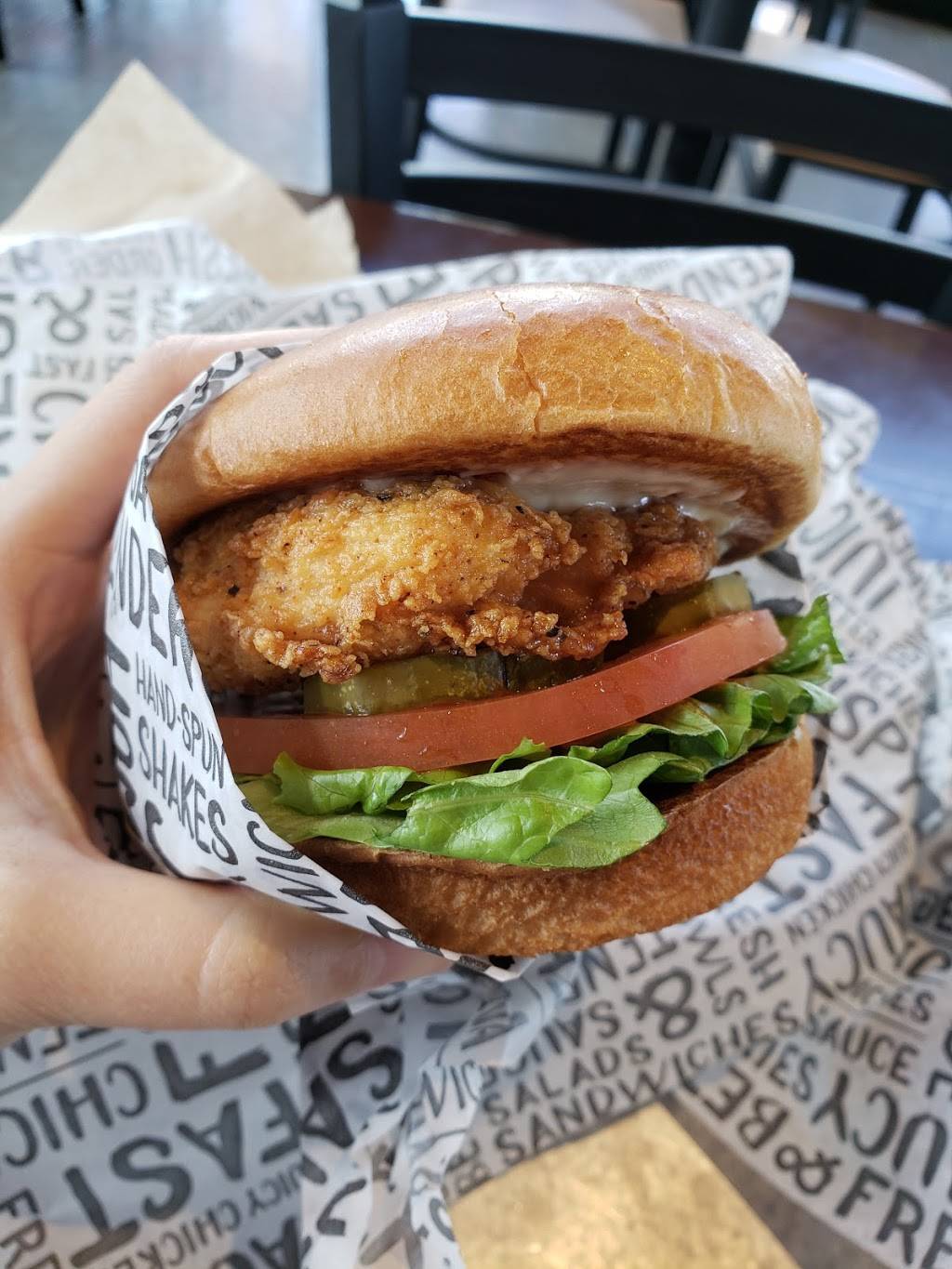 PDQ | restaurant | 14000 S John Young Pkwy, Orlando, FL 32837, USA | 4074420879 OR +1 407-442-0879