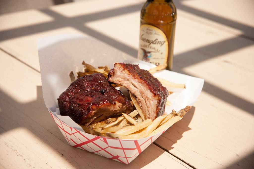 Buckeye BBQ Express | restaurant | 9640 W Broad St, West Jefferson, OH 43162, USA | 6144996693 OR +1 614-499-6693