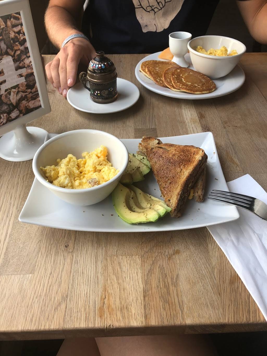 Basimo Beach Cafe on Mandalay Ave | cafe | 483 Mandalay Ave #200, Clearwater Beach, FL 33767, USA | 7272219077 OR +1 727-221-9077