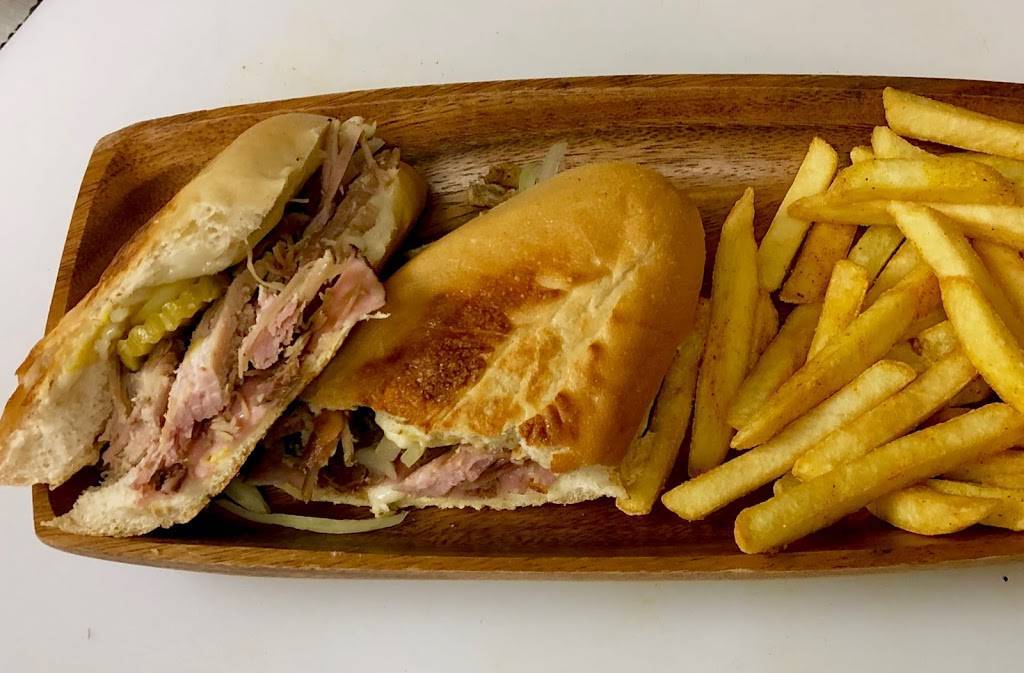 Baires Café - Baires Empanada | restaurant | 1665 Palm Beach Lakes Blvd ste 105, West Palm Beach, FL 33401, USA | 5615704004 OR +1 561-570-4004