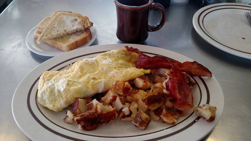 101 Cafe Historic 1928 | restaurant | 4120, 631 S Coast Hwy, Oceanside, CA 92054, USA | 7607225220 OR +1 760-722-5220