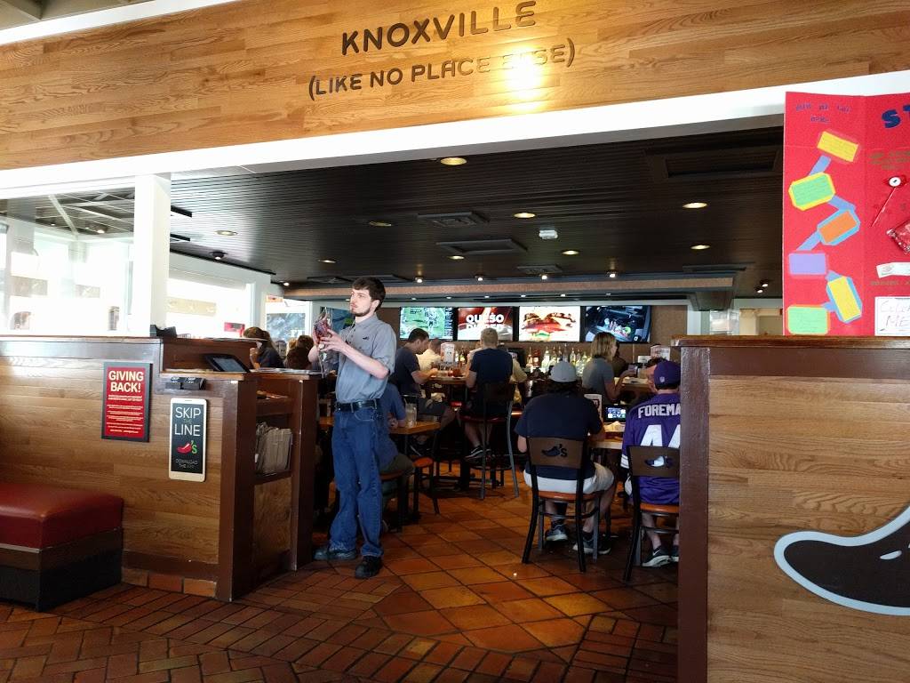 Chilis Grill & Bar | meal takeaway | 7304 Kingston Pike, Knoxville, TN 37919, USA | 8655848195 OR +1 865-584-8195