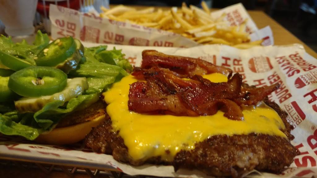 Smashburger | restaurant | 1000 Bald Hill Rd, Warwick, RI 02886, USA | 4013812298 OR +1 401-381-2298
