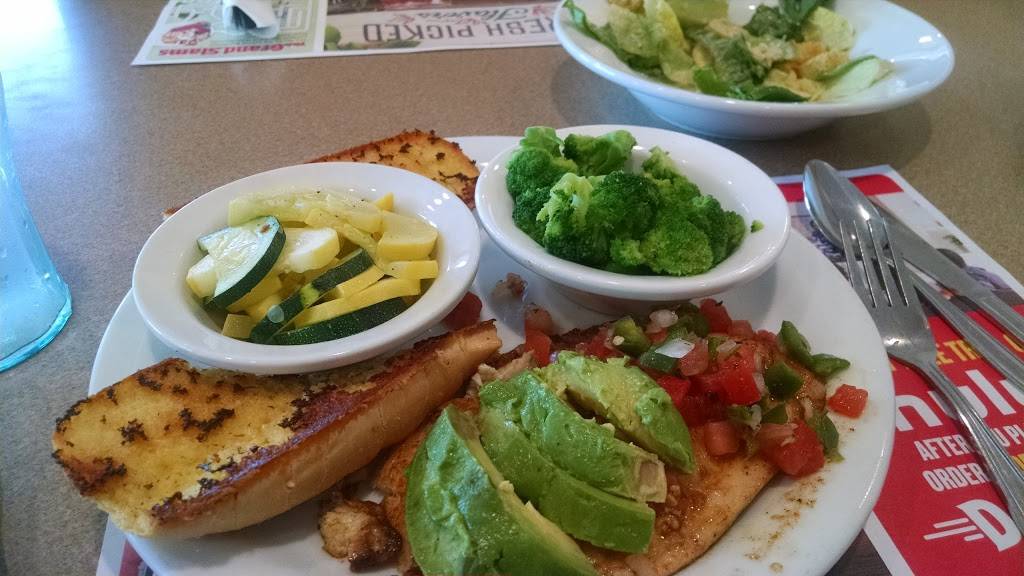 Dennys | restaurant | 100 US Highway 79 S, Henderson, TX 75652, USA | 9033922257 OR +1 903-392-2257