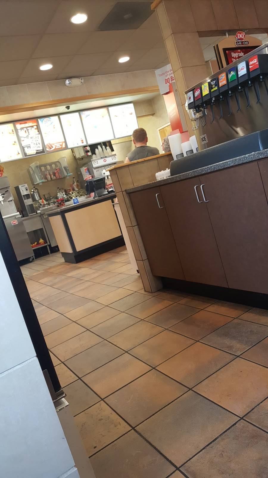 Dairy Queen Grill & Chill | restaurant | 519 Main St, Mt Vernon, IL 62864, USA | 6182423900 OR +1 618-242-3900