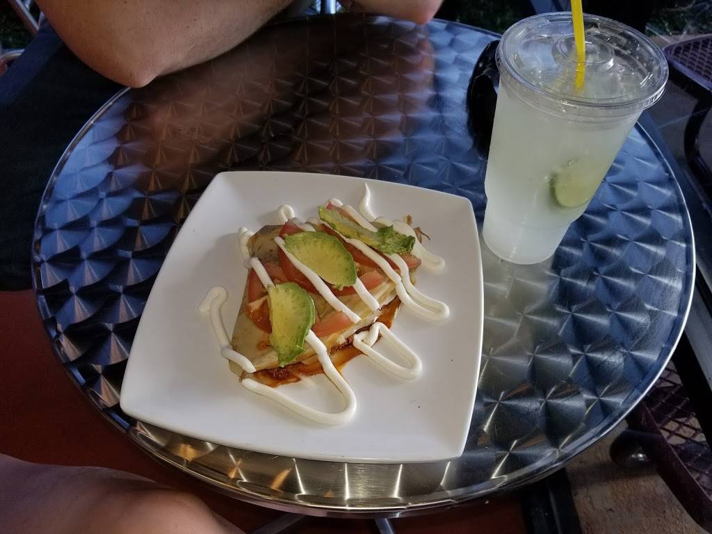 Mango King Loncheria | restaurant | 10205 N Lamar Blvd suite 135, Austin, TX 78753, USA | 5123000515 OR +1 512-300-0515