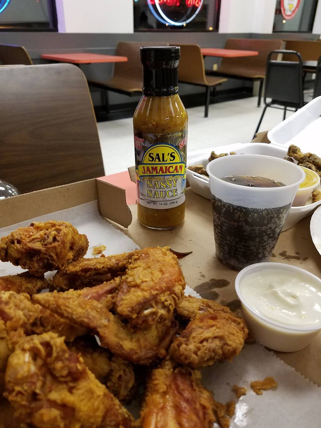 Sals Birdland Restaurants | restaurant | 400 Airpark Dr #10, Rochester, NY 14624, USA | 5853281620 OR +1 585-328-1620