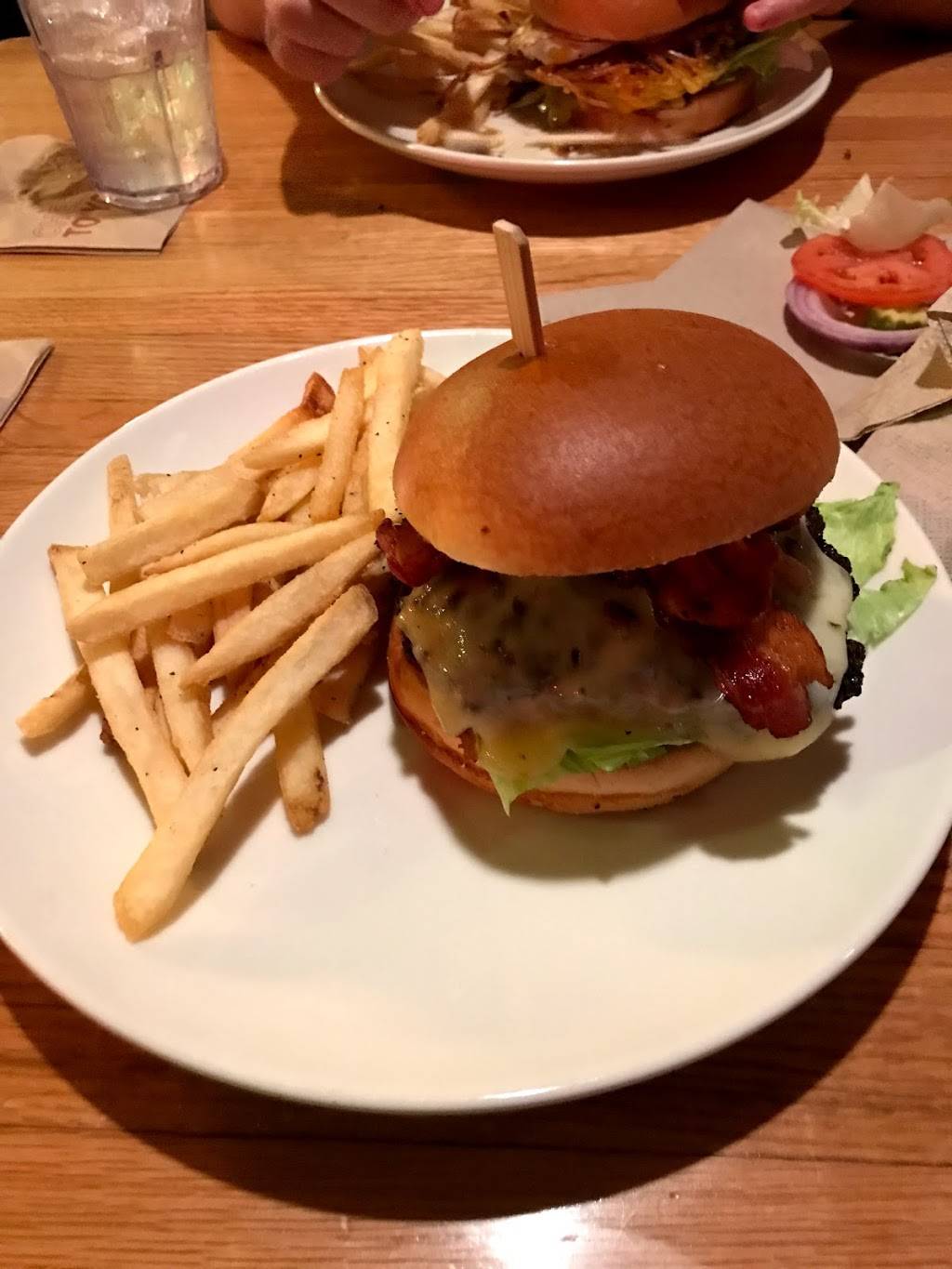 Applebees Grill + Bar | restaurant | 4440 Glen Este-Withamsville Rd, Batavia, OH 45103, USA | 5137520700 OR +1 513-752-0700