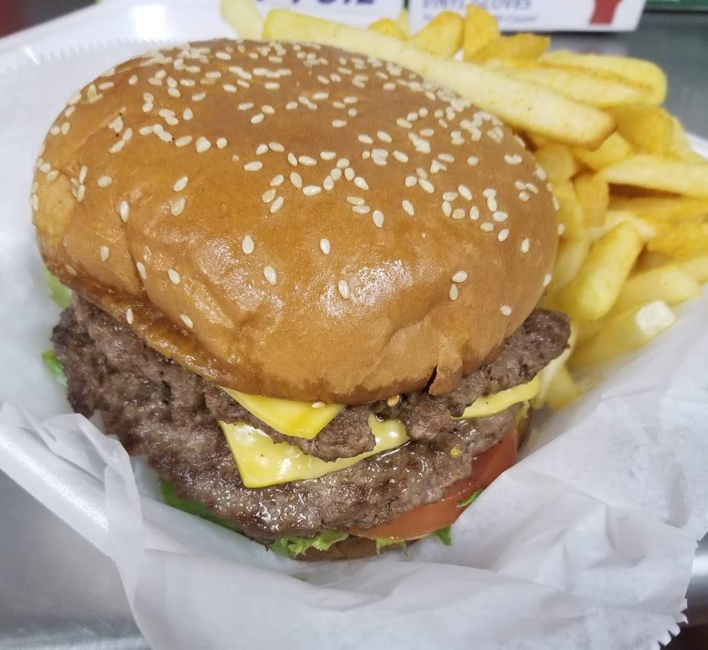 TEE BABYS WINGZ &THINGZ | restaurant | 4500 Richard Arrington Jr Blvd N, Birmingham, AL 35212, USA | 2059837533 OR +1 205-983-7533