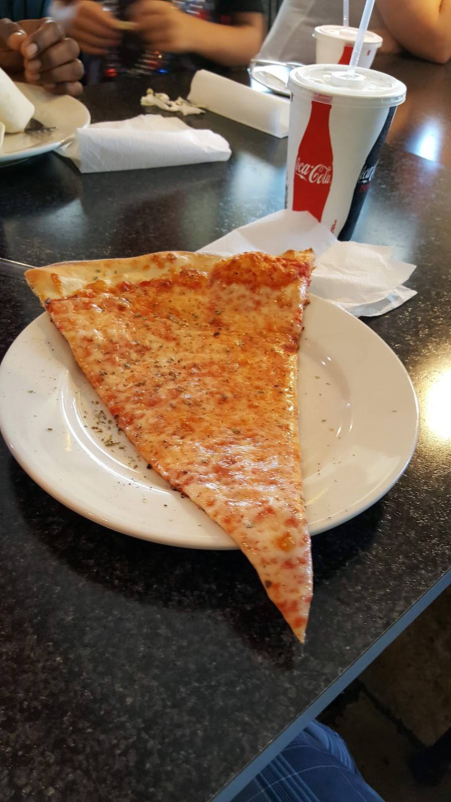 Coccos Pizza | restaurant | 540 Oak Ave, Primos, PA 19018, USA | 6106224147 OR +1 610-622-4147