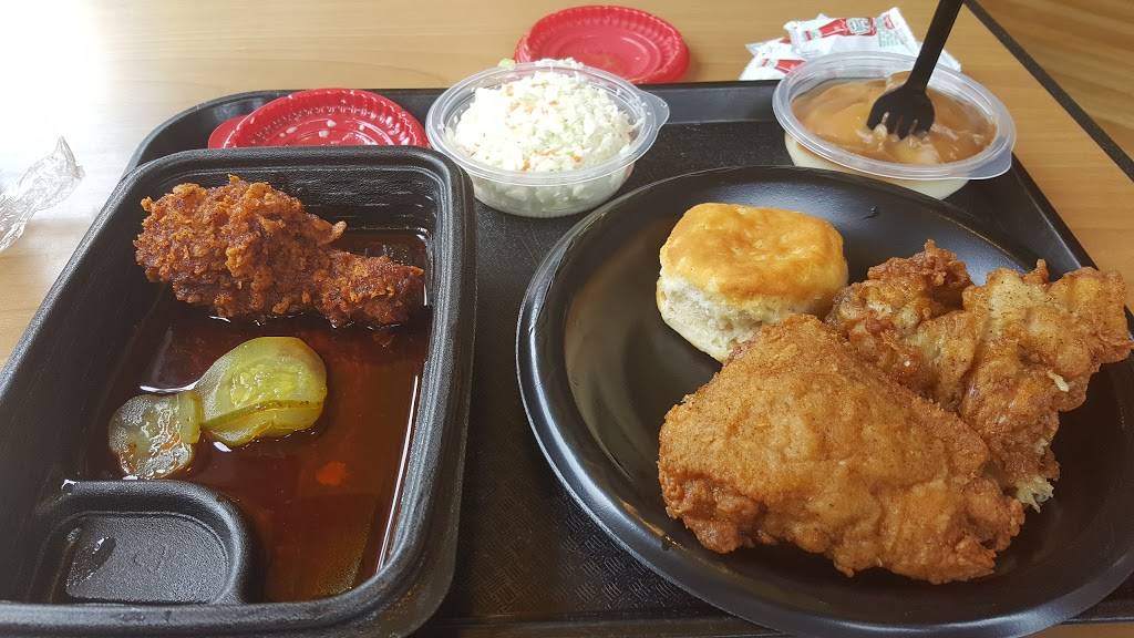 Long John Silvers | restaurant | 140 Hanes Square Shop Cir, Winston-Salem, NC 27103, USA | 3366592680 OR +1 336-659-2680