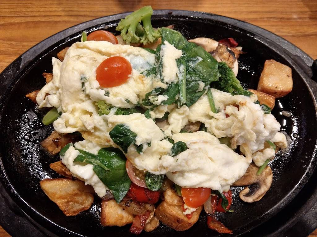 Dennys | restaurant | 2525 N Hollywood Way, Burbank, CA 91505, USA | 8188479600 OR +1 818-847-9600