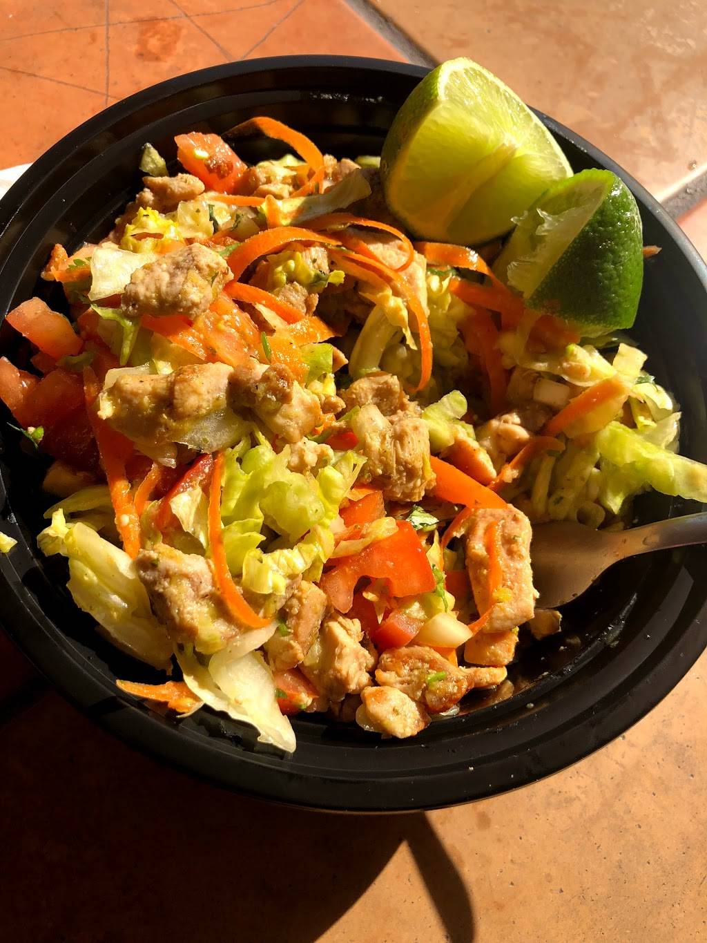 Martitas Kitchen | restaurant | 2560 Marin St, San Francisco, CA 94124, USA | 4152821103 OR +1 415-282-1103