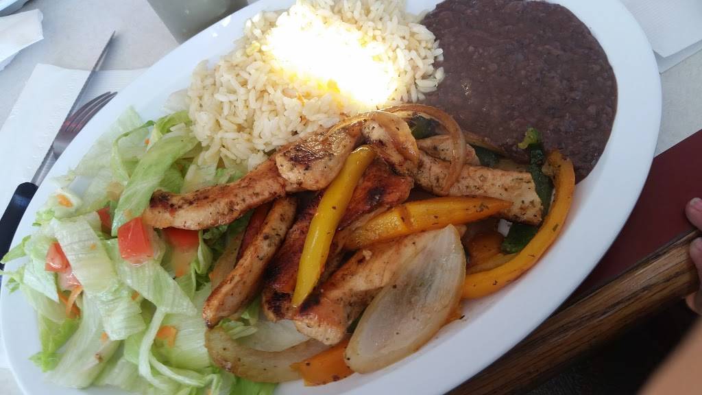 Irenes Pupusas | restaurant | 2218 University Blvd E, Langley Park, MD 20783, USA | 3014311550 OR +1 301-431-1550