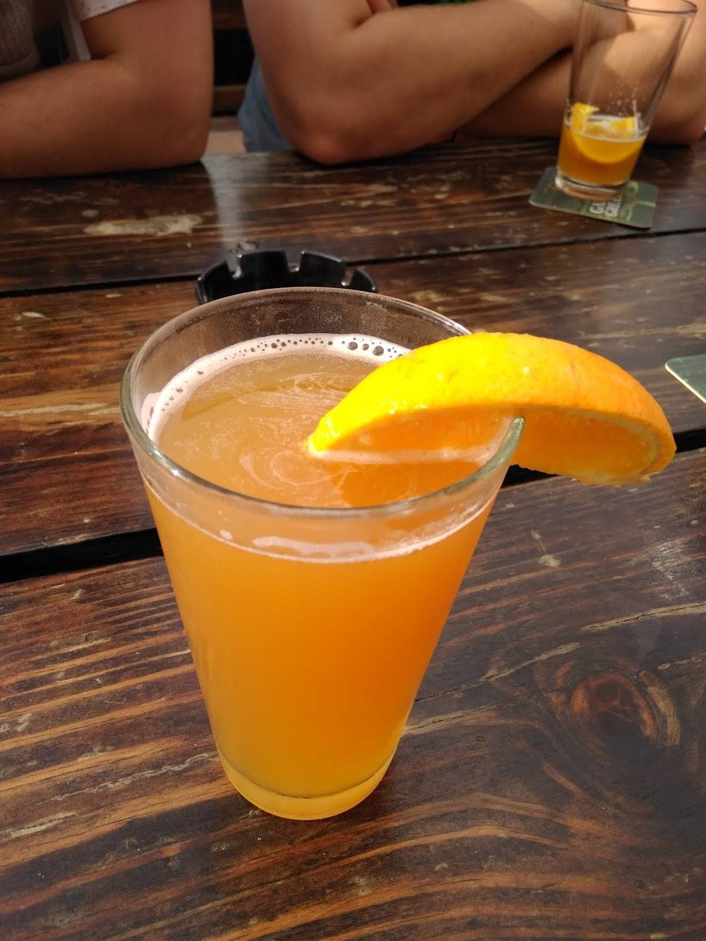 Little Woodrows Parmer Bar & Grill | restaurant | 6301 W Parmer Ln, Austin, TX 78729, USA | 5129182337 OR +1 512-918-2337