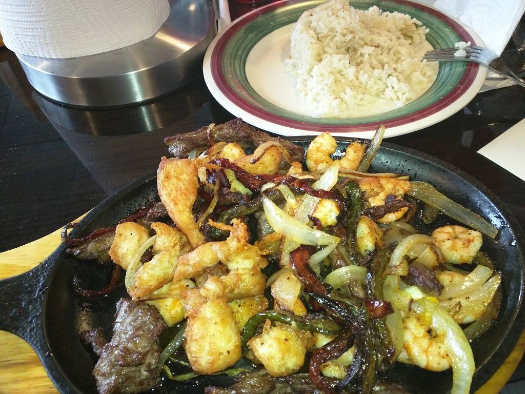 Las Islas Marias | restaurant | 5401 S Pulaski Rd, Chicago, IL 60632, USA | 7737670908 OR +1 773-767-0908