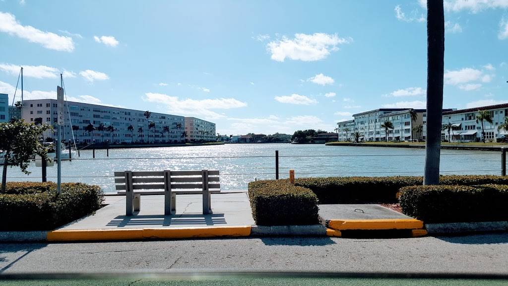 Townshores of Gulfport Inc | restaurant | 6025 Shore Blvd S, Gulfport, FL 33707, USA | 7273431094 OR +1 727-343-1094