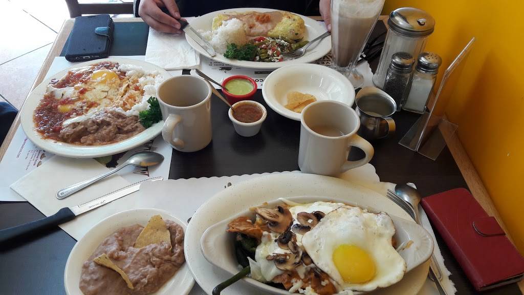 Restaurant "San Marcos" | restaurant | Fracc., Av. Juárez 160, Romero, 21410 Tecate, B.C., Mexico | 016656541086 OR +52 665 654 1086