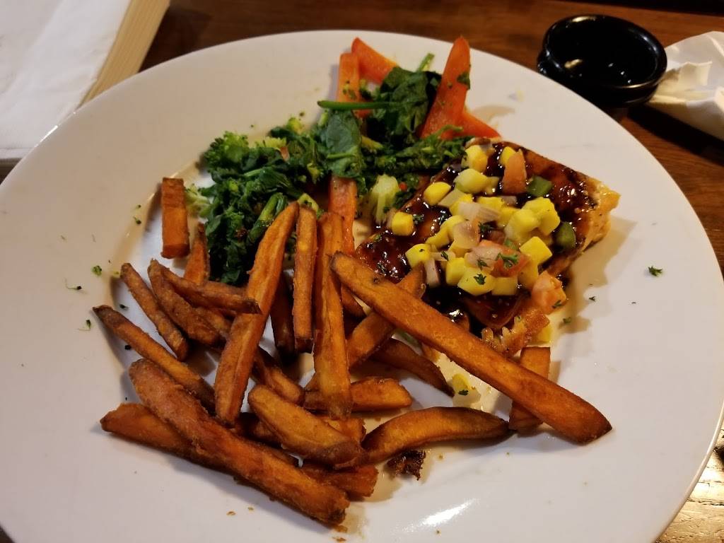 TGI Fridays | restaurant | 1910 Wells Rd C-05, Orange Park, FL 32073, USA | 9042157030 OR +1 904-215-7030