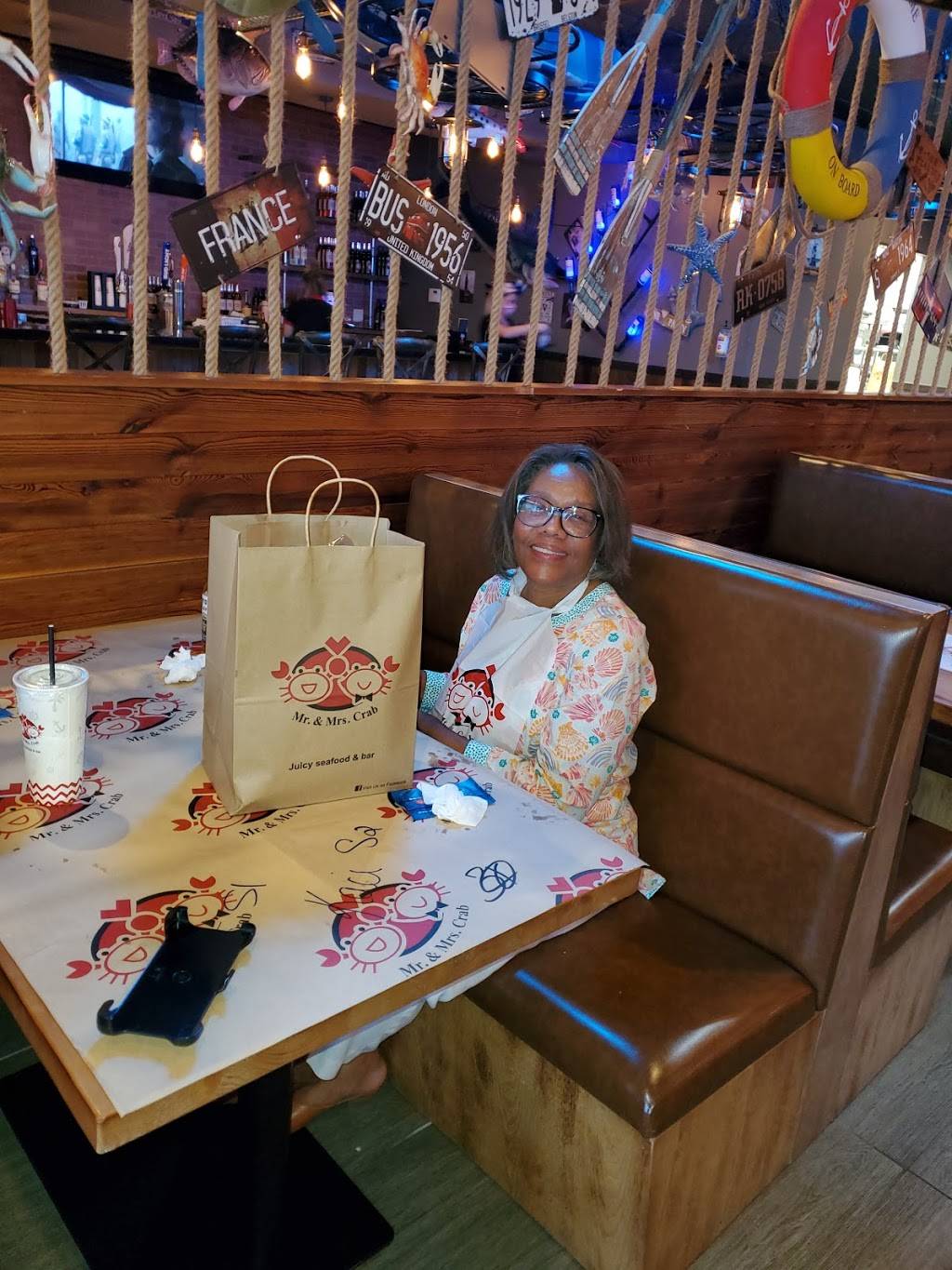 Mr. & Mrs. Crab | restaurant | 3246 SW 35th Blvd, Gainesville, FL 32608, USA | 3525545968 OR +1 352-554-5968