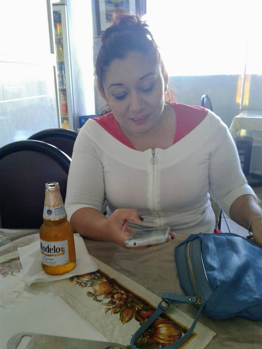 Tierras Centro Americanas | restaurant | 87-52 168th St, Jamaica, NY 11432, USA | 7182061457 OR +1 718-206-1457