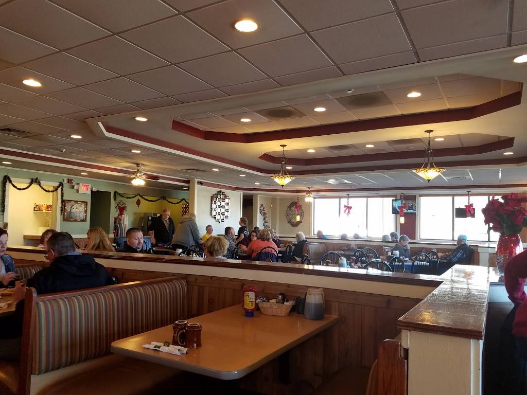 Blueberry Hill Pancake House | restaurant | 460 Town Center Dr, Mooresville, IN 46158, USA | 3178349333 OR +1 317-834-9333