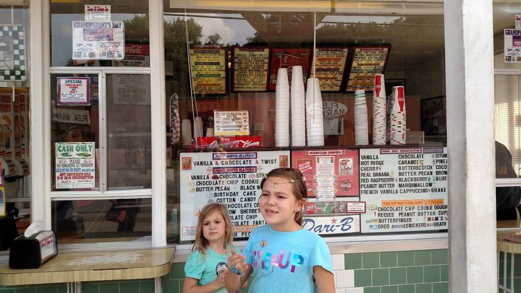 Dari B Drive In | restaurant | 901 Isley Blvd, Excelsior Springs, MO 64024, USA | 8166370454 OR +1 816-637-0454