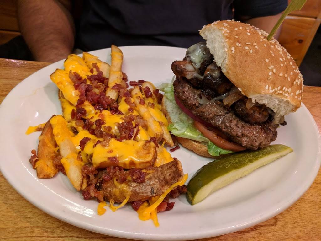 Texas Roadhouse | restaurant | 39 Dowling Village Boulevard, North Smithfield, RI 02896, USA | 4017667427 OR +1 401-766-7427