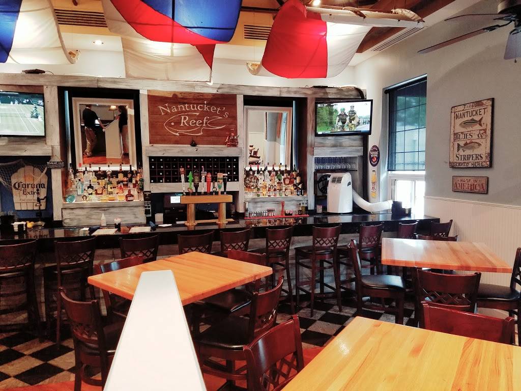Nantuckets Reef | restaurant | 9755 Traville Gateway Dr, Rockville, MD 20850, USA | 3012797333 OR +1 301-279-7333
