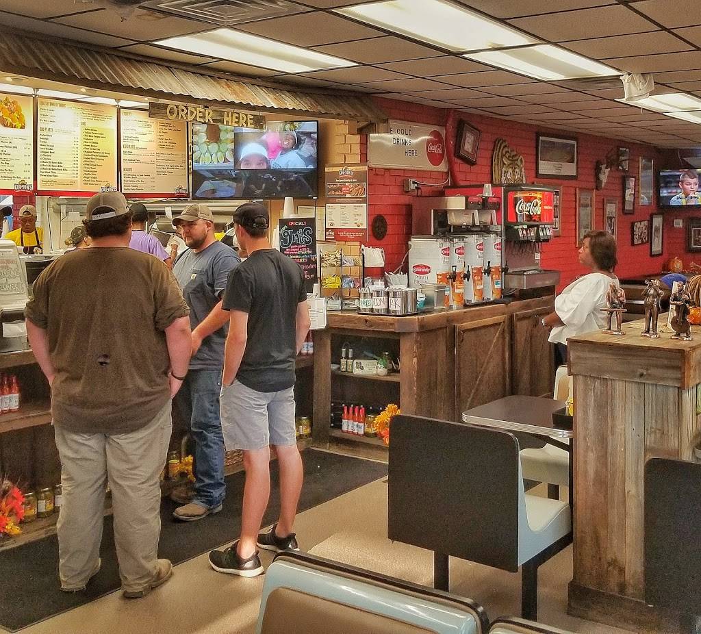 Cou-yons Cajun Bar-B-Q | restaurant | 470 N Alexander Ave, Port Allen, LA 70767, USA | 2253833227 OR +1 225-383-3227