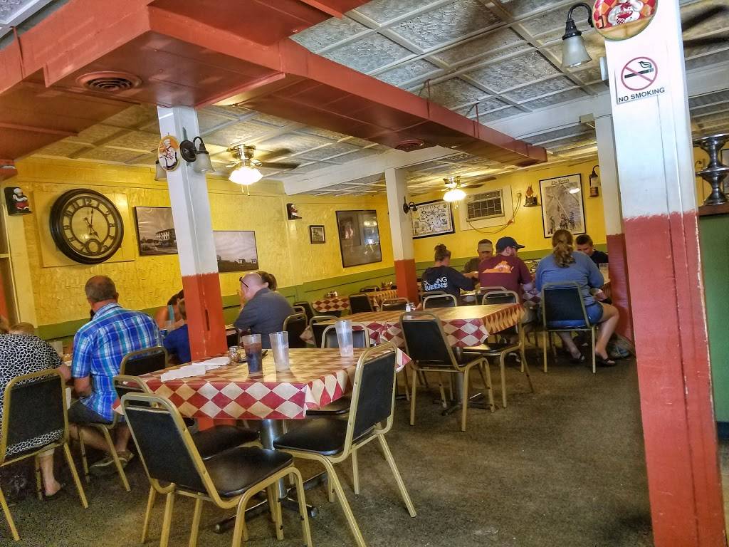 Pinos Pizza | restaurant | 6288 Buggs Island Rd, Boydton, VA 23917, USA | 4347386999 OR +1 434-738-6999