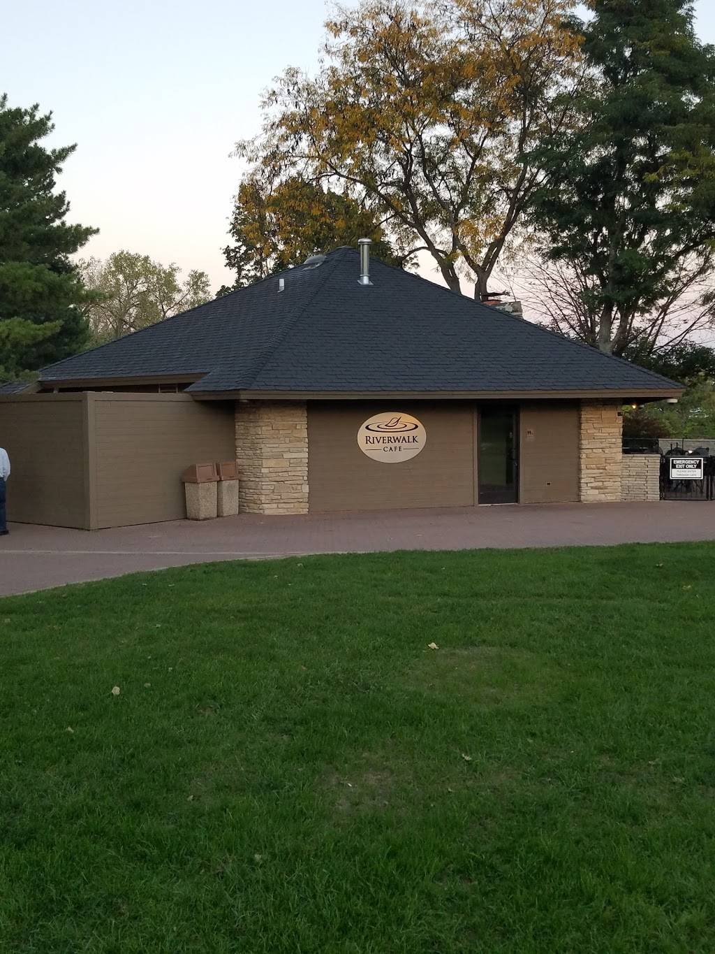 Riverwalk Cafe | restaurant | 441 Aurora Ave, Naperville, IL 60540, USA | 6308483541 OR +1 630-848-3541