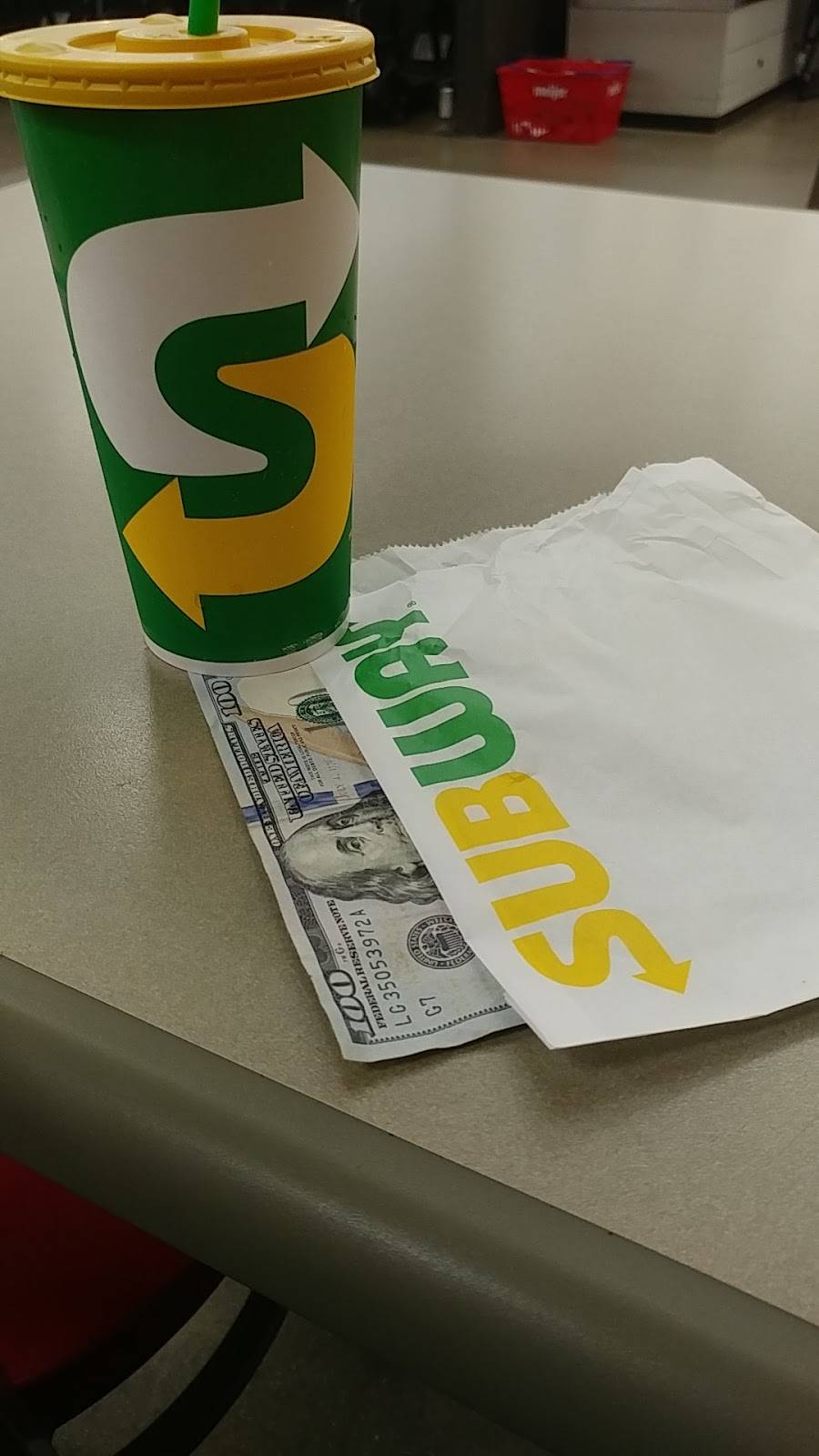 Subway | restaurant | 6200 S Pennsylvania Ave, Lansing, MI 48911, USA | 5177080177 OR +1 517-708-0177