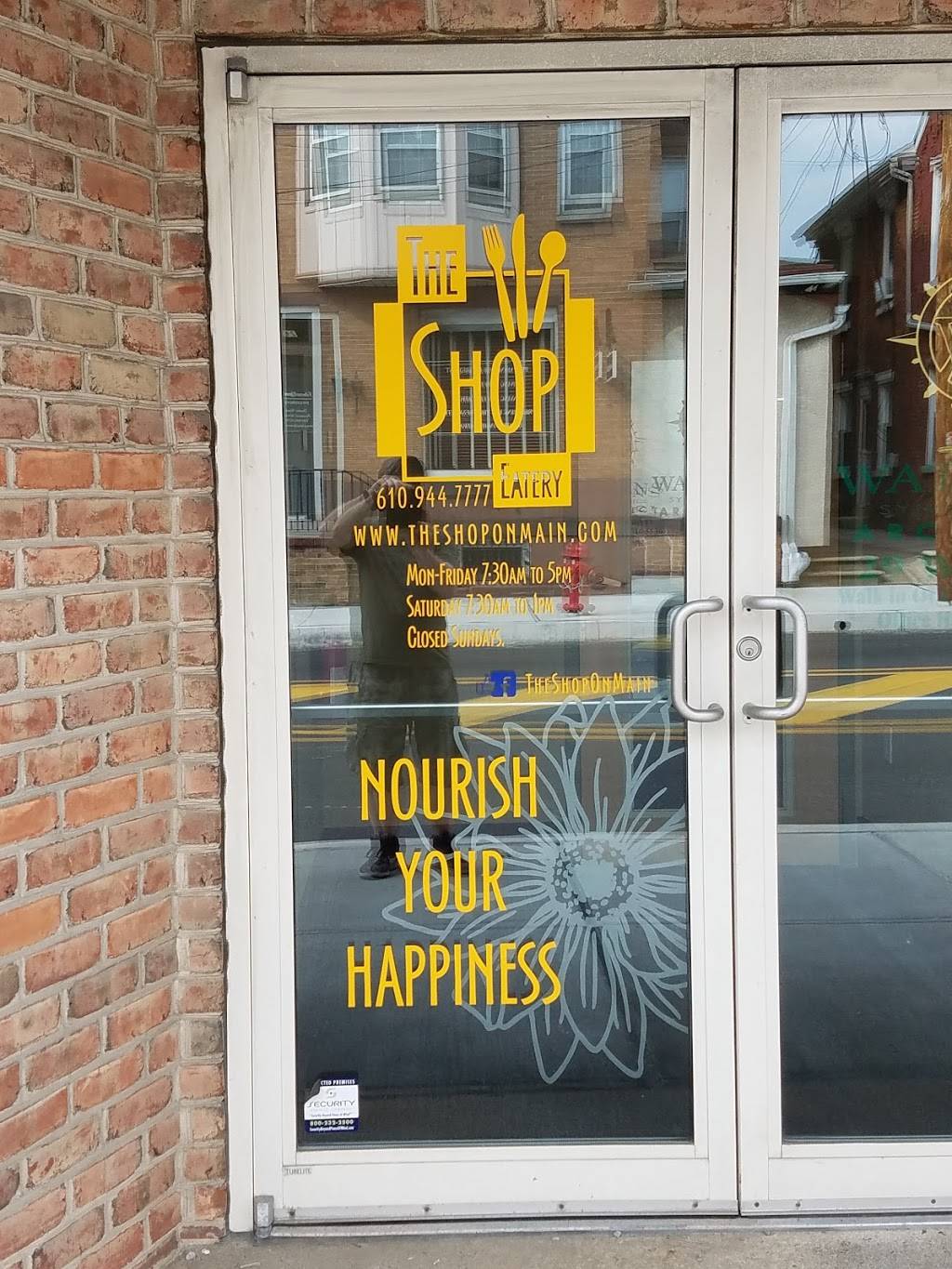 The Shop | restaurant | 29-45 W Main St, Fleetwood, PA 19522, USA | 6109447777 OR +1 610-944-7777