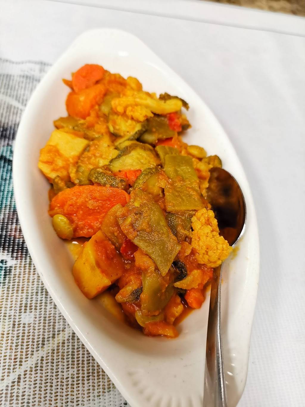 Lazeez Cuisine | restaurant | 13919 SW 66th St, Miami, FL 33183, USA | 3053882428 OR +1 305-388-2428