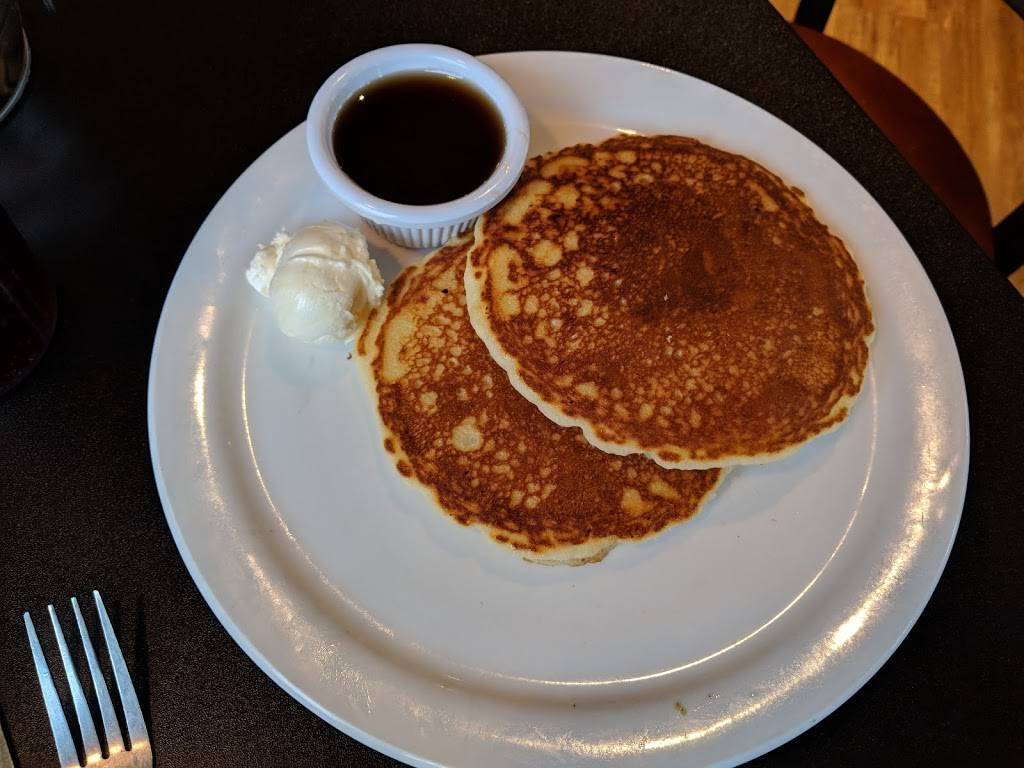 The Roosters Call | restaurant | 6050 Gull Rd, Kalamazoo, MI 49048, USA | 2697751601 OR +1 269-775-1601