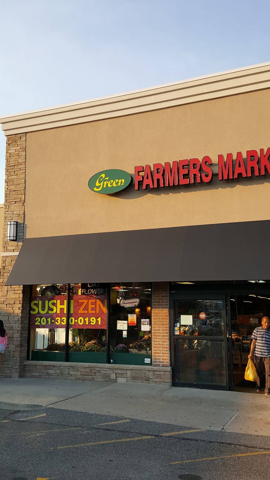 Sushi zen | restaurant | 101 Plaza Center, Secaucus, NJ 07094, USA | 2013300191 OR +1 201-330-0191