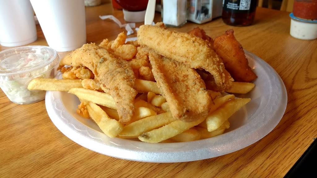 Carolina Fish Fry | restaurant | 4023 Market St, Wilmington, NC 28403, USA | 9107697887 OR +1 910-769-7887