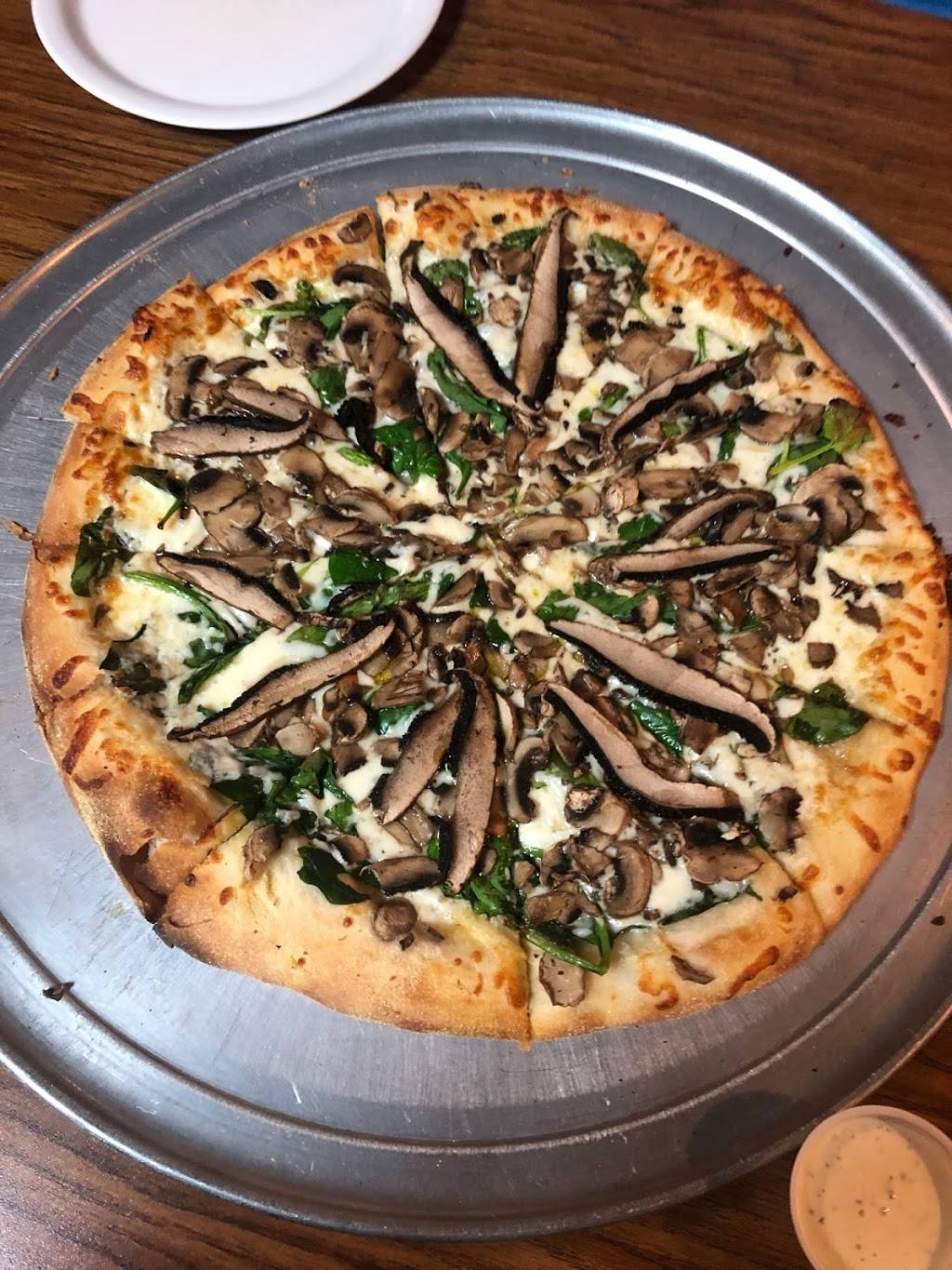 Old Town Pizza and Tap House | restaurant | 9677 Elk Grove Florin Rd, Elk Grove, CA 95624, USA | 9166866655 OR +1 916-686-6655
