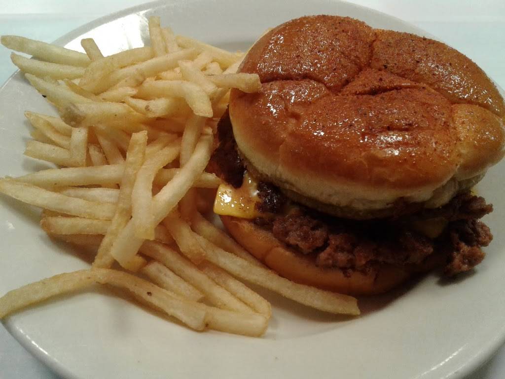 Steak n Shake | restaurant | 10701 E Washington St, Indianapolis, IN 46229, USA | 3178950010 OR +1 317-895-0010