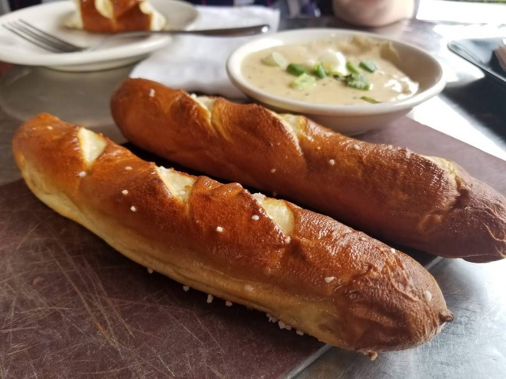 Old Chicago Pizza and Taproom | restaurant | 10601 Fischer Park Dr, Louisville, KY 40241, USA | 5026575700 OR +1 502-657-5700