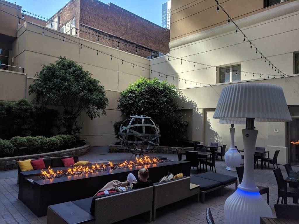 Whispers Bar & Grill | restaurant | 299 2nd St, San Francisco, CA 94105, USA | 4159470700 OR +1 415-947-0700