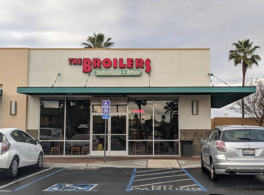 The Broilers | restaurant | 780 W Palmdon Dr, Fresno, CA 93704, USA | 5594384135 OR +1 559-438-4135
