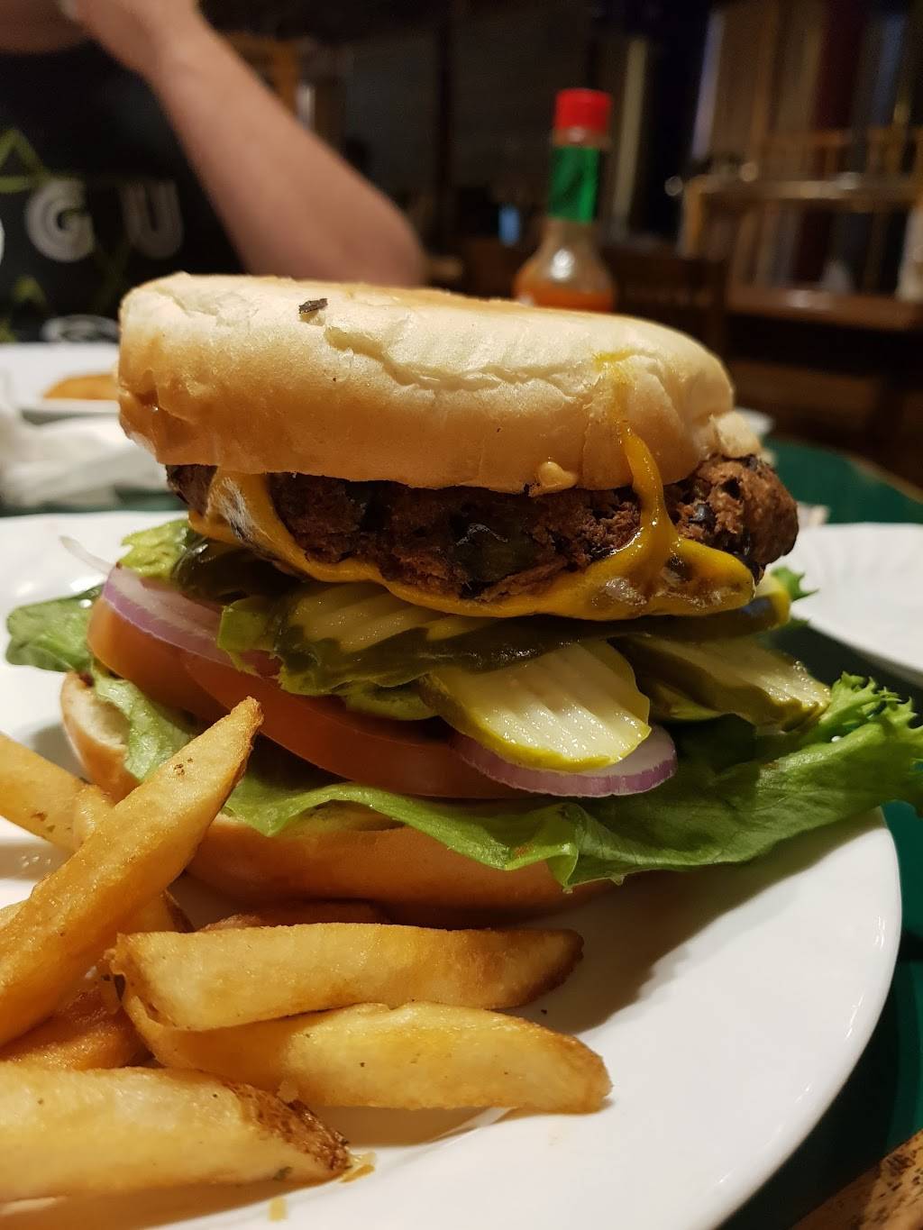 Brewbakers Brewing Co | restaurant | 219 E Main St, Visalia, CA 93291, USA | 5596272739 OR +1 559-627-2739