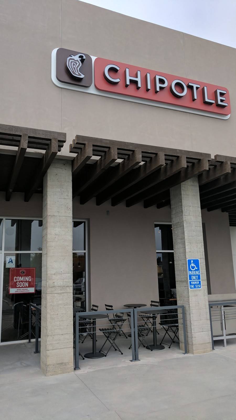Chipotle Mexican Grill | restaurant | 801 Palm Ave, Imperial Beach, CA 91932, USA | 6194233991 OR +1 619-423-3991