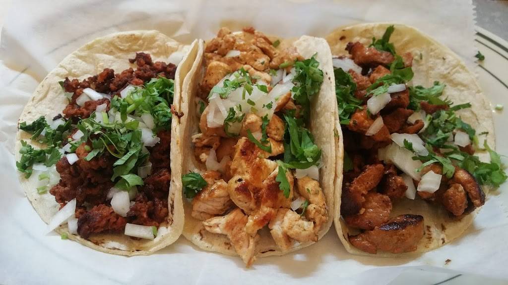 Los Generales Mexican Restaurant | restaurant | 2901 Curry Ford Rd # 211, Orlando, FL 32806, USA | 4079854341 OR +1 407-985-4341